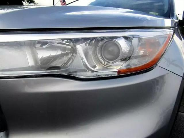 used 2016 Toyota Highlander car, priced at $21,995
