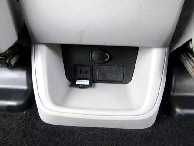 used 2016 Toyota Highlander car, priced at $21,995