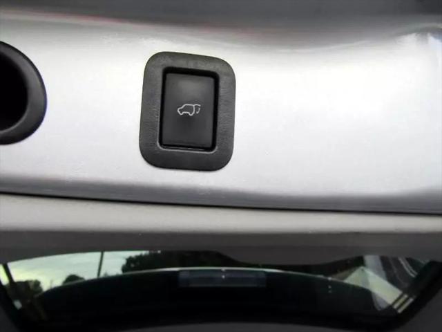 used 2016 Toyota Highlander car, priced at $21,995