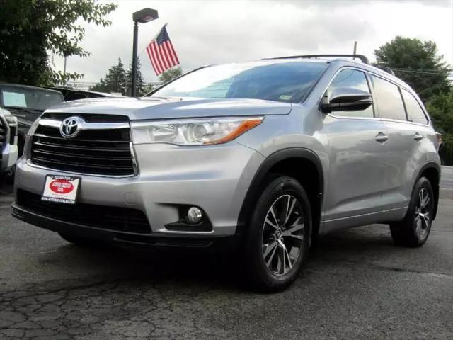 used 2016 Toyota Highlander car, priced at $21,995
