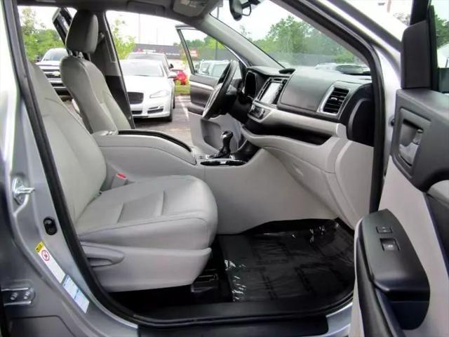 used 2016 Toyota Highlander car, priced at $21,995