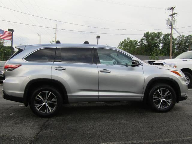 used 2016 Toyota Highlander car, priced at $21,245