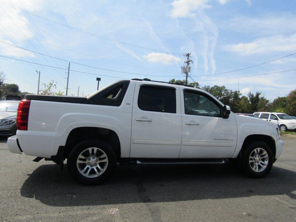 used 2011 Chevrolet Avalanche car, priced at $16,995