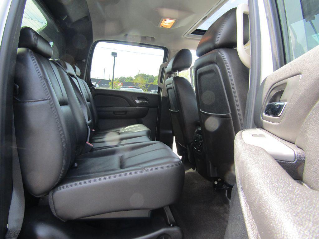 used 2011 Chevrolet Avalanche car, priced at $16,995