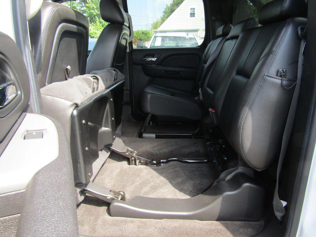 used 2011 Chevrolet Avalanche car, priced at $16,995