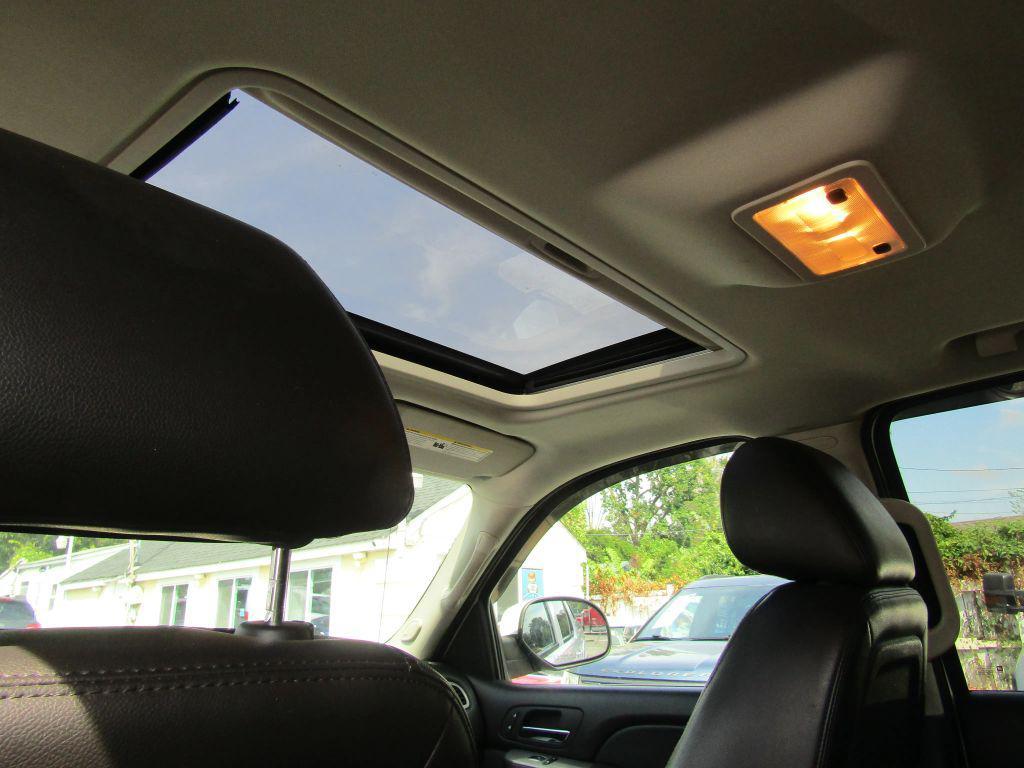 used 2011 Chevrolet Avalanche car, priced at $16,995