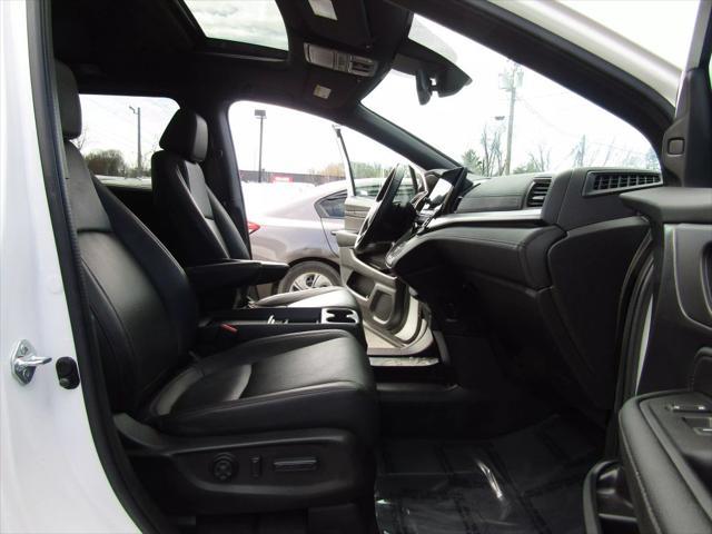 used 2023 Honda Odyssey car, priced at $24,995