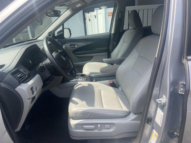 used 2022 Honda Pilot car, priced at $25,994