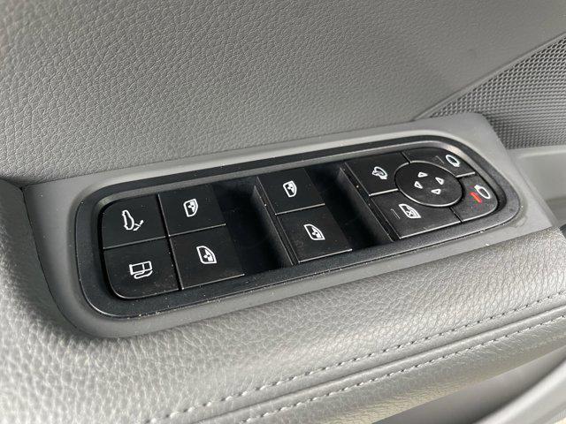 used 2022 Porsche Cayenne car, priced at $65,900