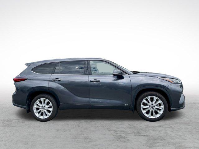 used 2021 Toyota Highlander Hybrid car, priced at $39,274