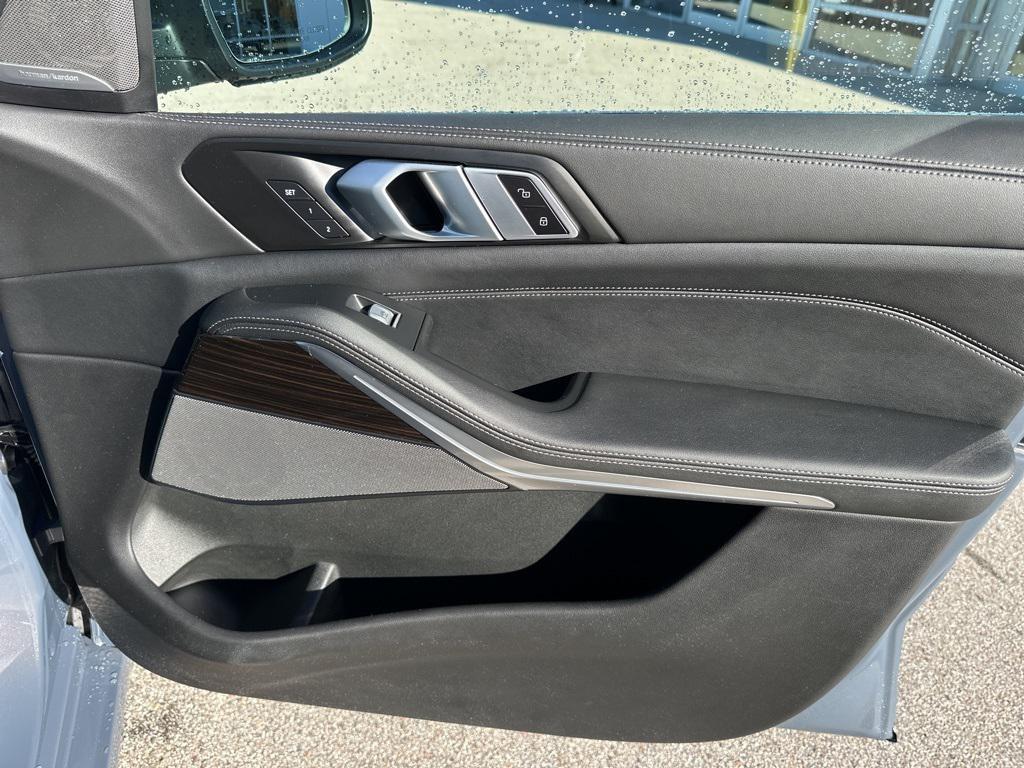 used 2025 BMW X7 car, priced at $70,349
