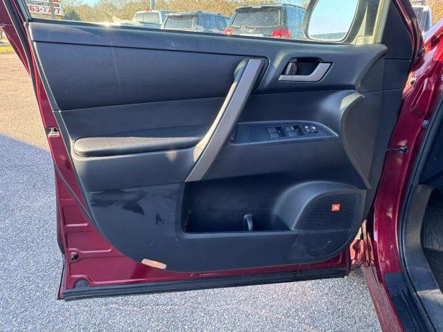 used 2008 Toyota Highlander car, priced at $8,650