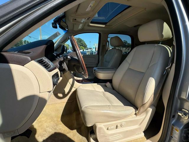 used 2007 Cadillac Escalade car, priced at $10,900