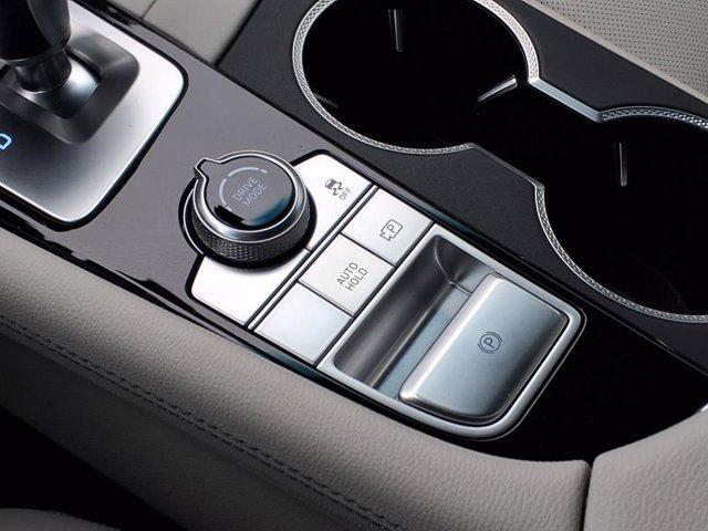 new 2025 Genesis G70 car, priced at $44,245