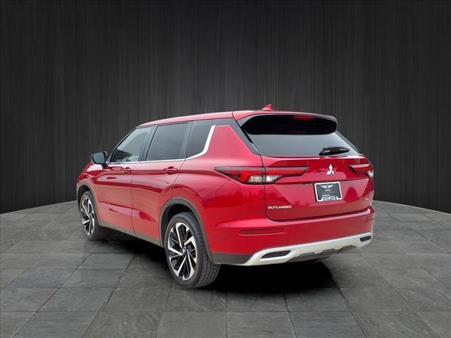 used 2023 Mitsubishi Outlander car, priced at $21,944