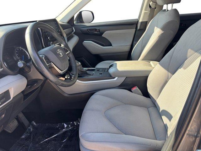 used 2020 Toyota Highlander Hybrid car, priced at $26,588