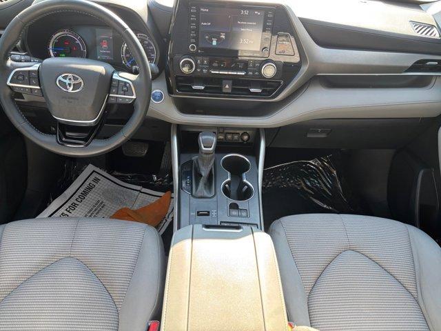 used 2020 Toyota Highlander Hybrid car, priced at $26,588