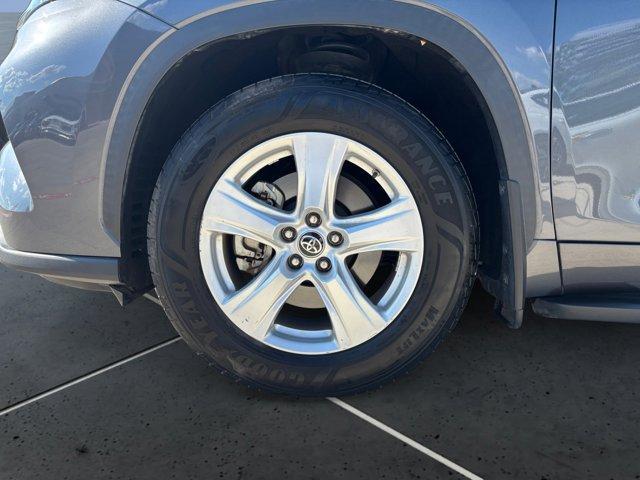 used 2020 Toyota Highlander Hybrid car, priced at $26,588