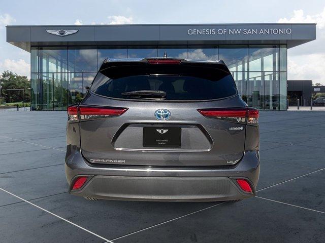 used 2020 Toyota Highlander Hybrid car, priced at $26,588