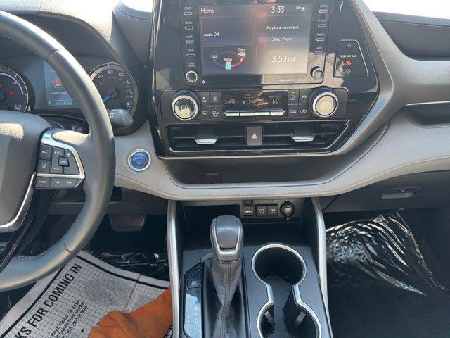 used 2020 Toyota Highlander Hybrid car, priced at $26,588