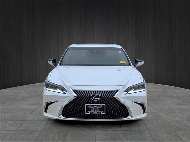 used 2019 Lexus ES 300h car, priced at $27,433