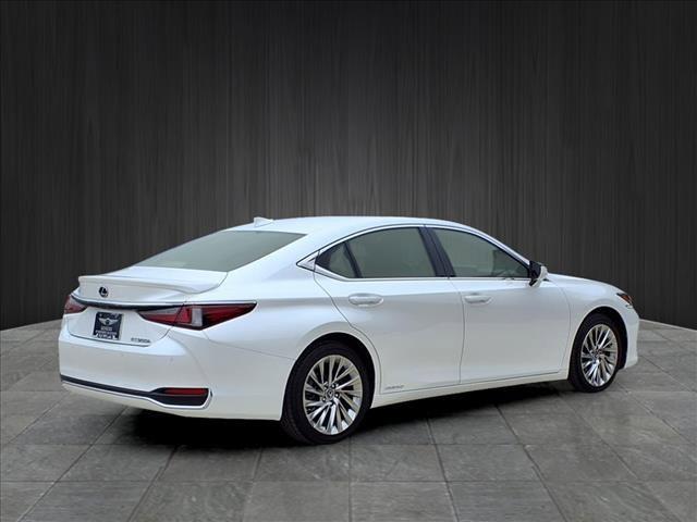 used 2019 Lexus ES 300h car, priced at $27,433