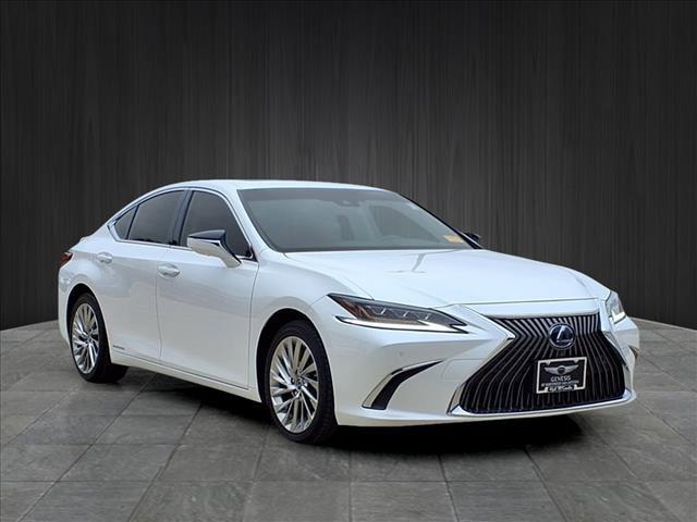 used 2019 Lexus ES 300h car, priced at $27,433