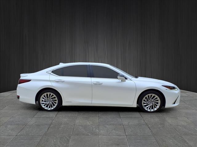 used 2019 Lexus ES 300h car, priced at $27,433