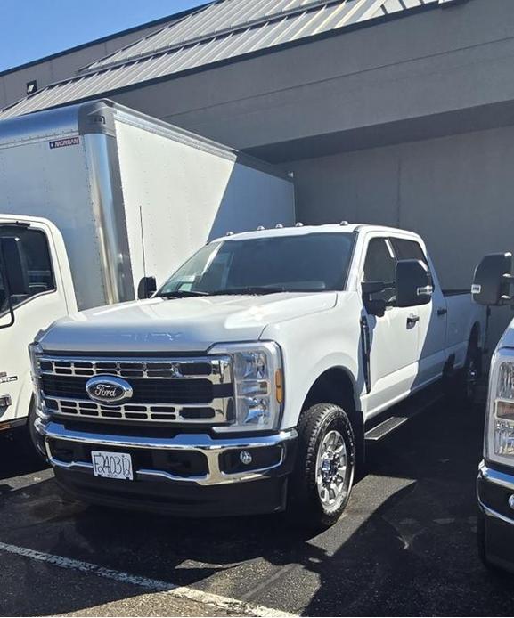 new 2024 Ford F-350 car, priced at $63,290