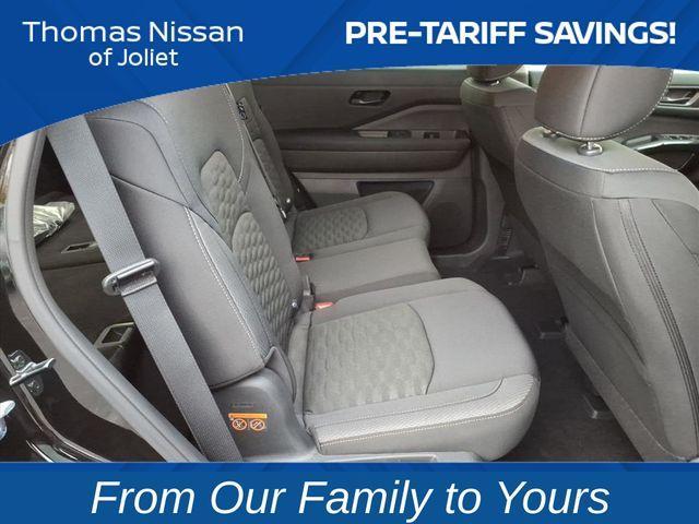 new 2025 Nissan Pathfinder car, priced at $35,372