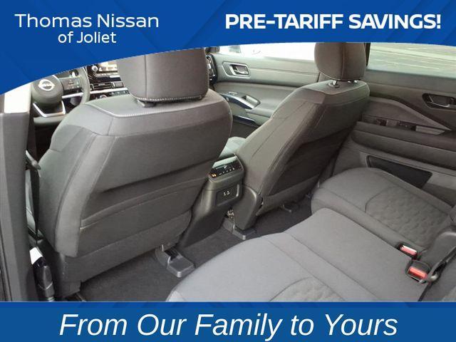 new 2025 Nissan Pathfinder car, priced at $35,372