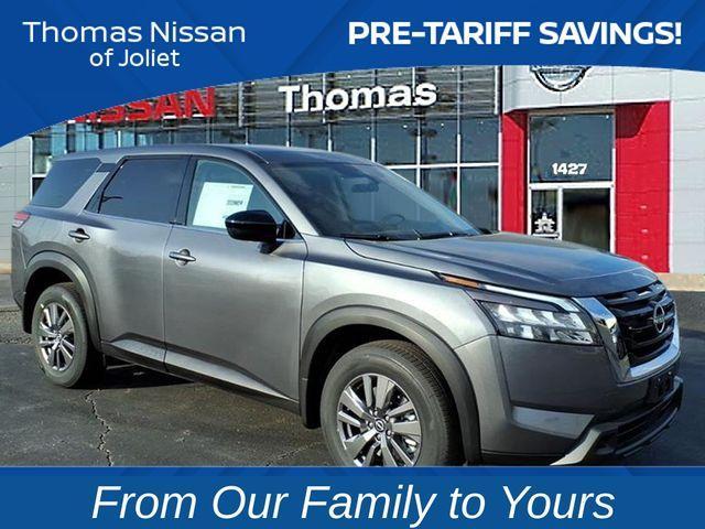 new 2025 Nissan Pathfinder car, priced at $32,162