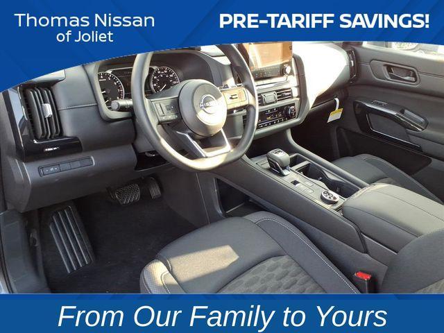 new 2025 Nissan Pathfinder car, priced at $32,162