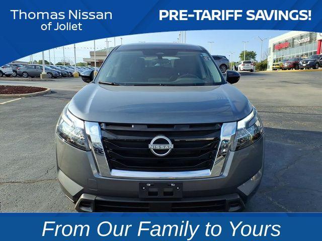 new 2025 Nissan Pathfinder car, priced at $32,162
