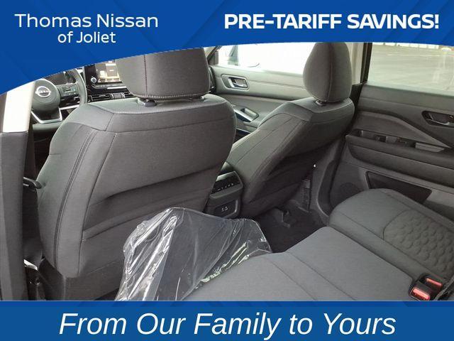 new 2025 Nissan Pathfinder car, priced at $35,372