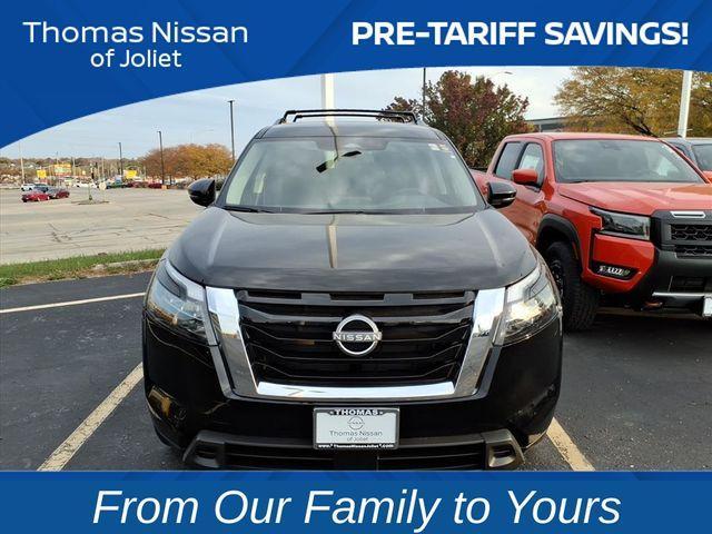 new 2025 Nissan Pathfinder car, priced at $35,372