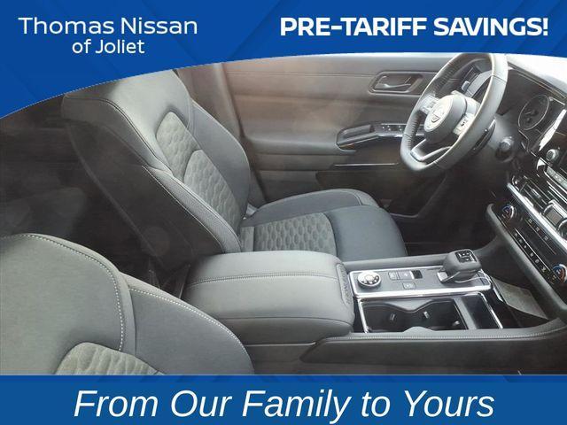 new 2025 Nissan Pathfinder car, priced at $35,372