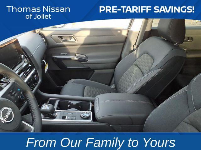 new 2025 Nissan Pathfinder car, priced at $35,372