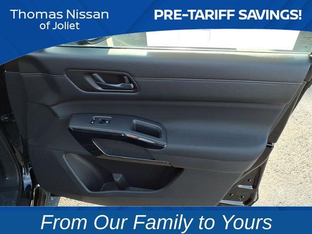 new 2025 Nissan Pathfinder car, priced at $35,363