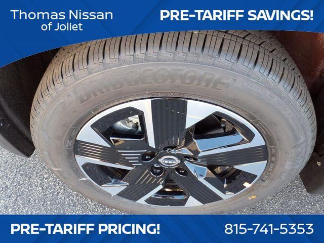 new 2025 Nissan Kicks car, priced at $26,006