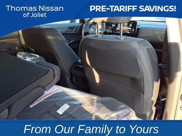 new 2025 Nissan Pathfinder car, priced at $35,372
