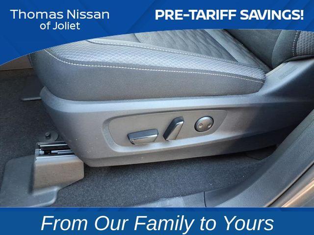 new 2025 Nissan Pathfinder car, priced at $35,372