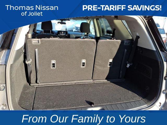 new 2025 Nissan Pathfinder car, priced at $35,372