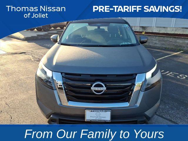 new 2025 Nissan Pathfinder car, priced at $35,372