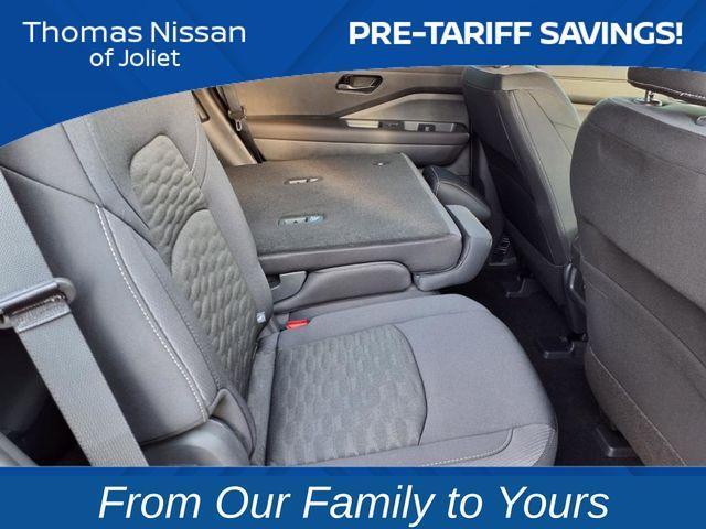 new 2025 Nissan Pathfinder car, priced at $35,258