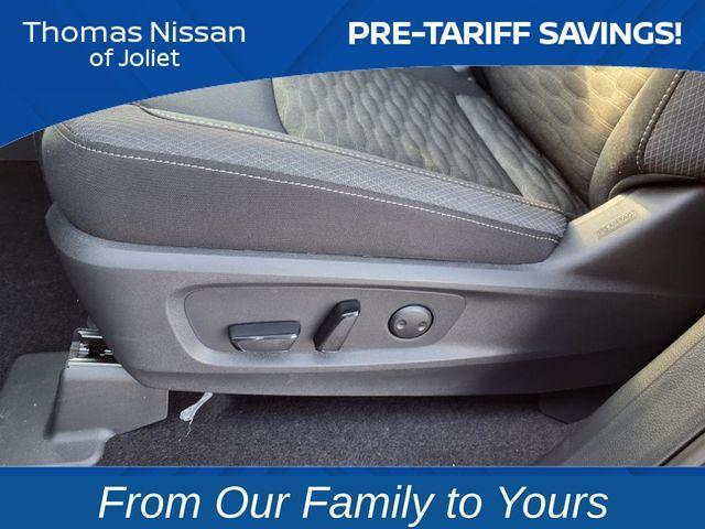 new 2025 Nissan Pathfinder car, priced at $35,258