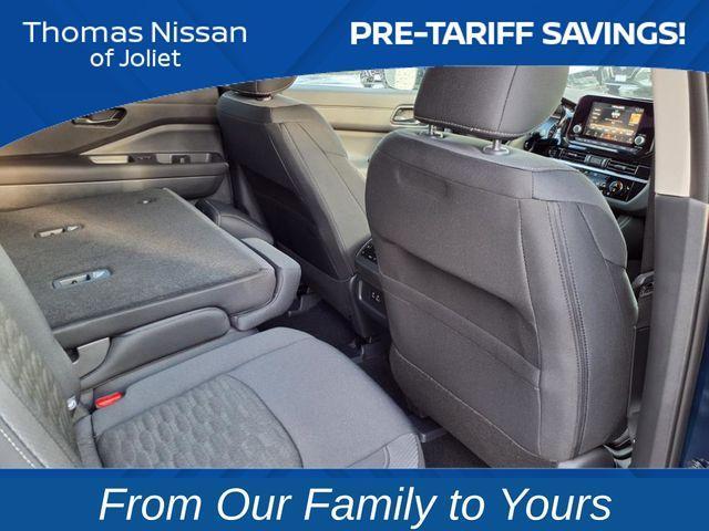 new 2025 Nissan Pathfinder car, priced at $35,258