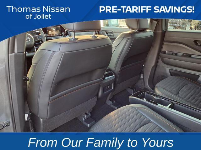 new 2025 Nissan Pathfinder car, priced at $37,978