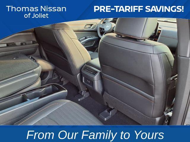 new 2025 Nissan Pathfinder car, priced at $37,978