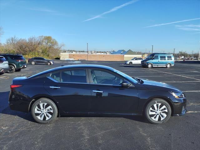 new 2025 Nissan Altima car